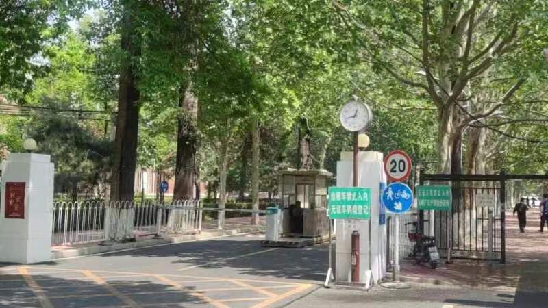 Solar Satellite Clock – Smart & Sustainable Timekeeping Solutio